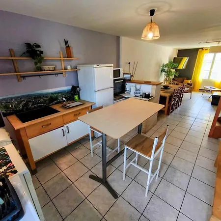 3 Gites- Le Roosevelt, Cote 204, Cote 204 Bis Дом отдыха Шато-Тьерри