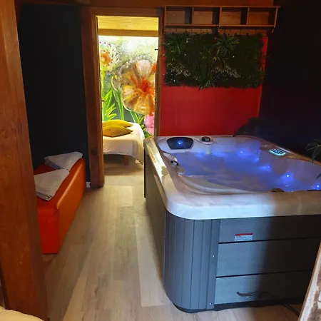 Hébergement de vacances 3 Gites- Le Roosevelt, Côte 204, Côte 204 Bis